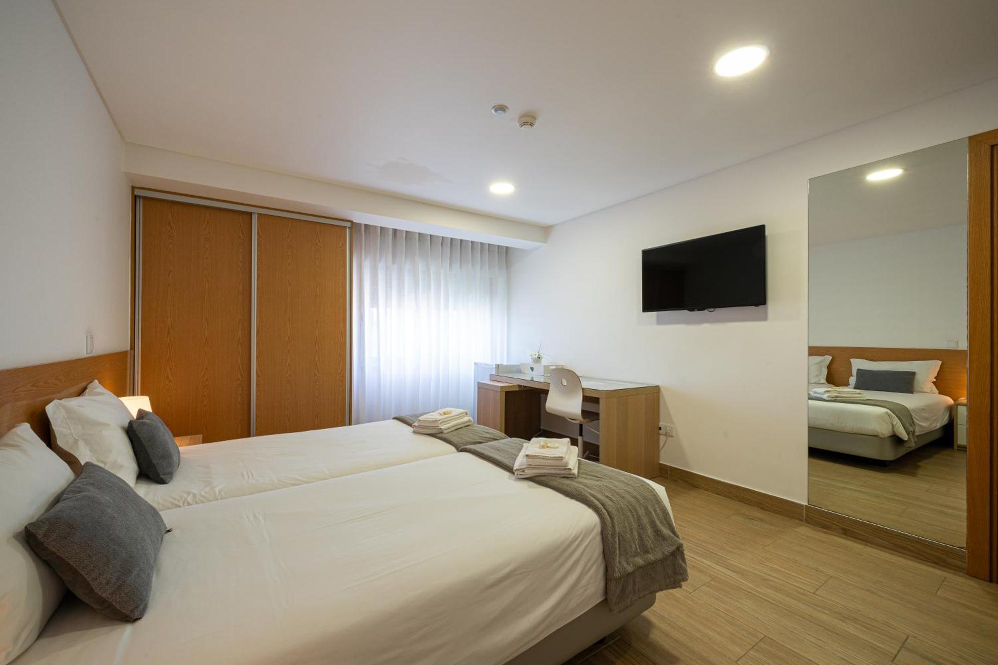 Central Suites 3 São João da Madeira Exterior foto